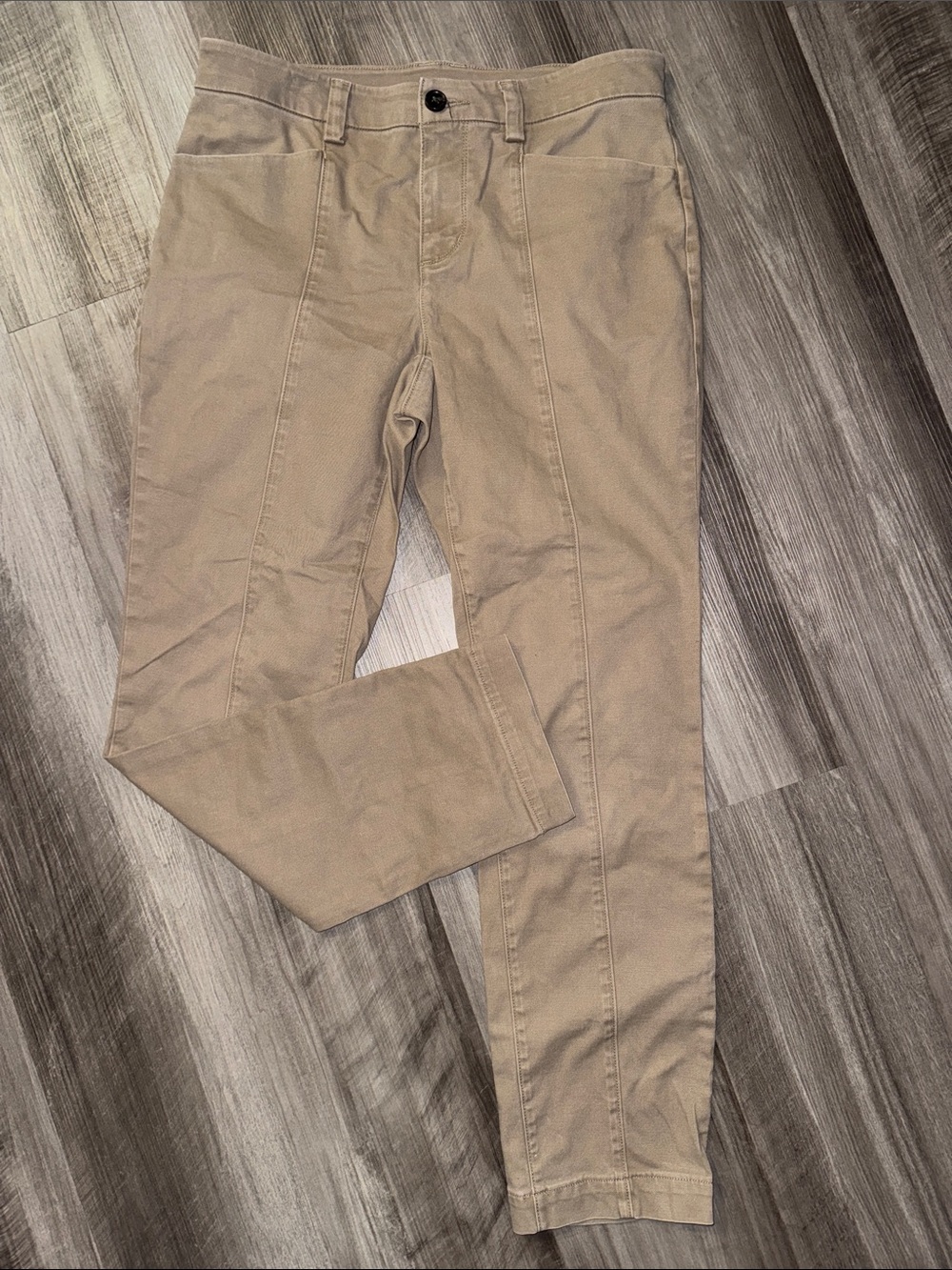 Duluth Trading Company 8 x 29 womens khaki pants durable outdoor hiking camping